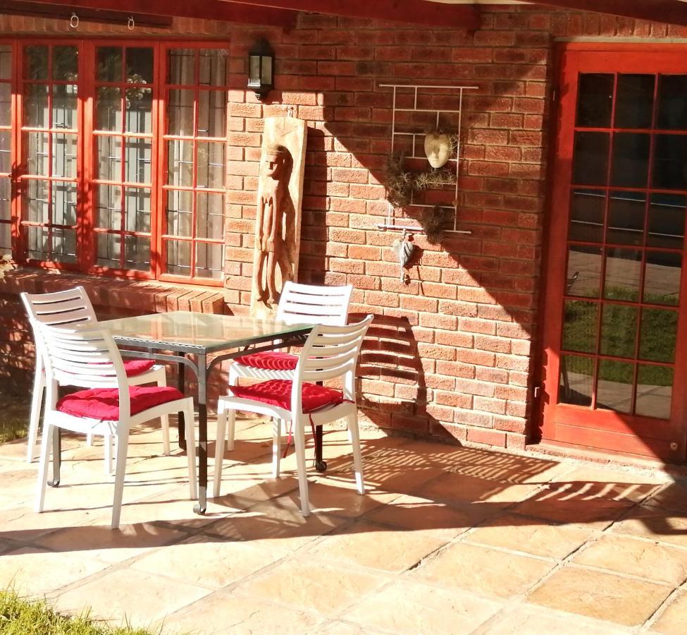 Gaestehaus Helderbergview Somerset West Exterior foto